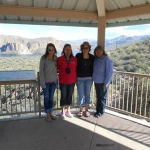 Meet your Posher, Joni